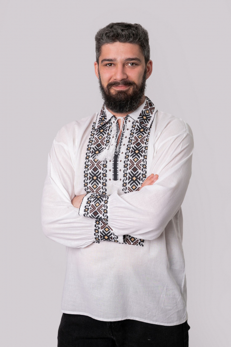 Camasa barbateasca traditionala alba cu motiv geometric maro Arthur
