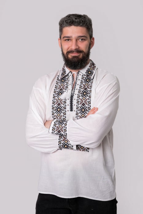 Camasa barbateasca traditionala alba cu motiv geometric maro Arthur