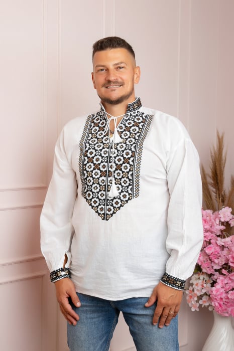 Camasa barbateasca traditionala alba cu motiv geometric multicolor Mihai
