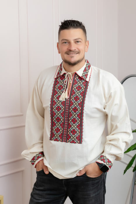 Camasa barbateasca traditionala crem cu motiv geometric rosu Laurentiu