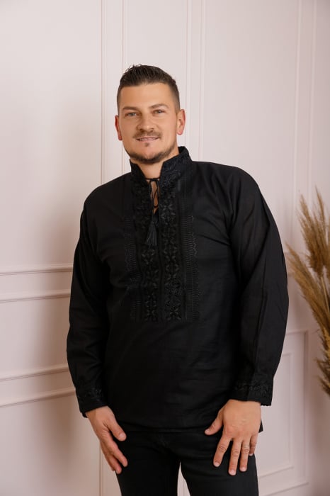 Camasa barbateasca traditionala neagra cu motiv geometric negru Teodor 02