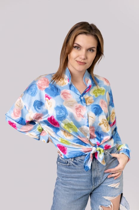 Camasa bleu cu imprimeu floral si nod in talie