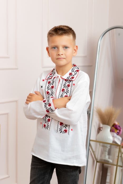 Camasa traditionala de baieti alba cu motiv floral rosu Alin 02