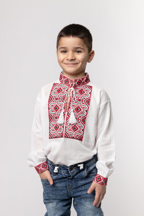 Camasa traditionala de baieti alba cu motiv geometric rosu Fabian 01