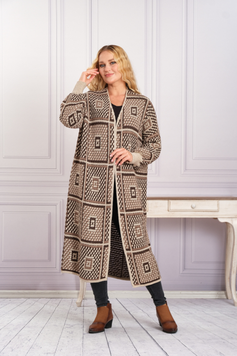 Cardigan tricotat crem cu model geometric bej
