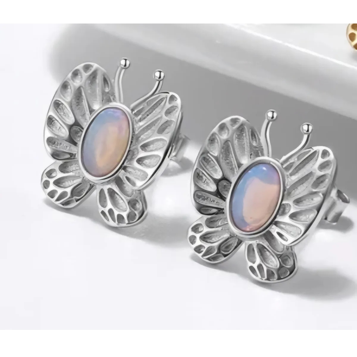 Cercei argint 925, JW1694, model fluture cu piatra Opal, placati cu rodiu - poza 4