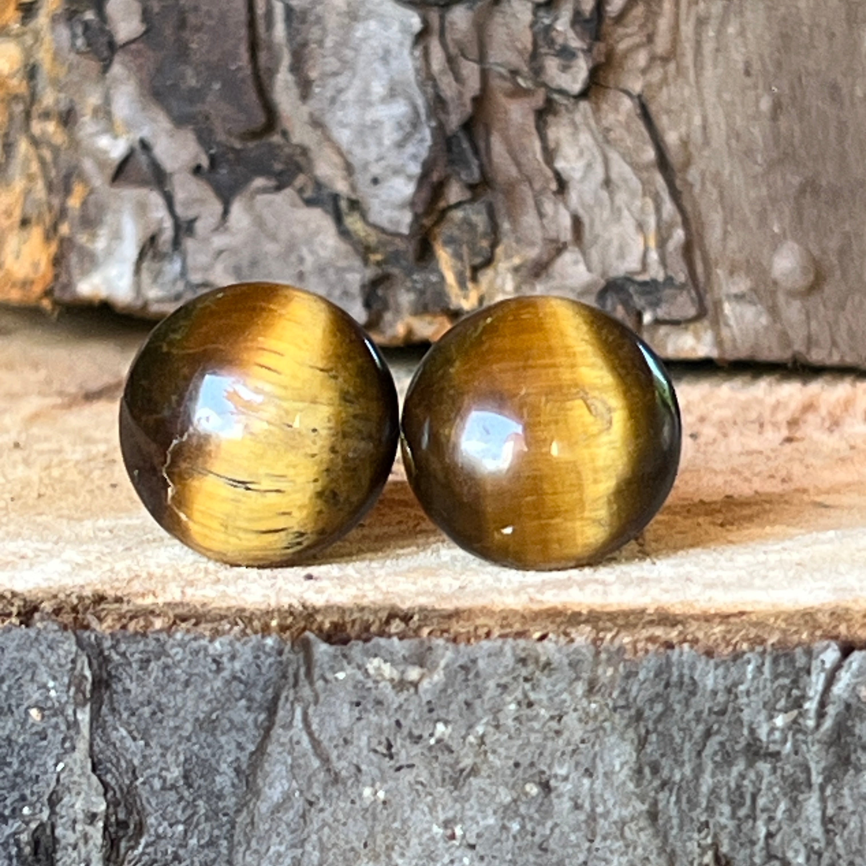 Cercei stud semisferici ochi de tigru 15-16 mm