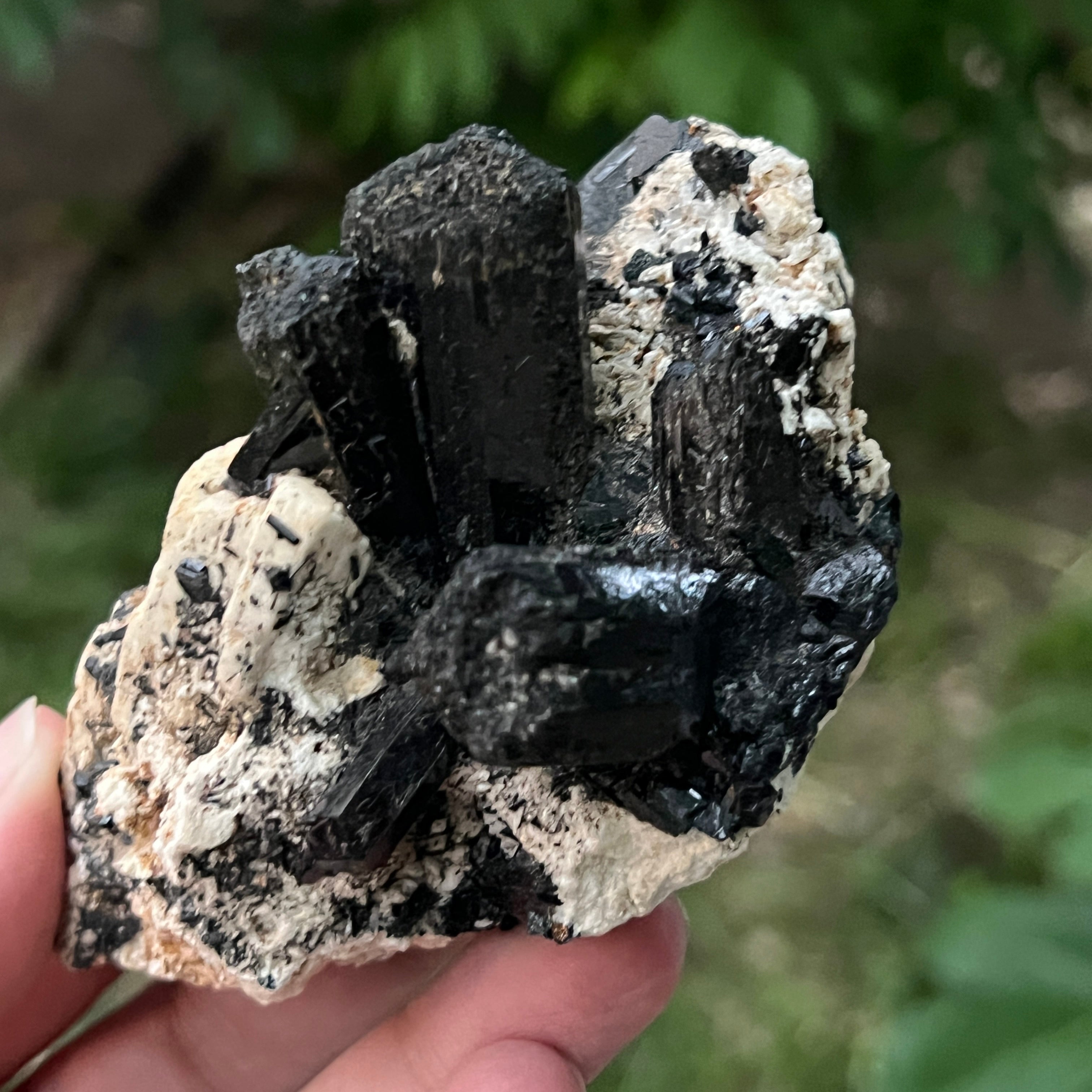 Cluster turmalina neagra model 1 din Erongo, Namibia