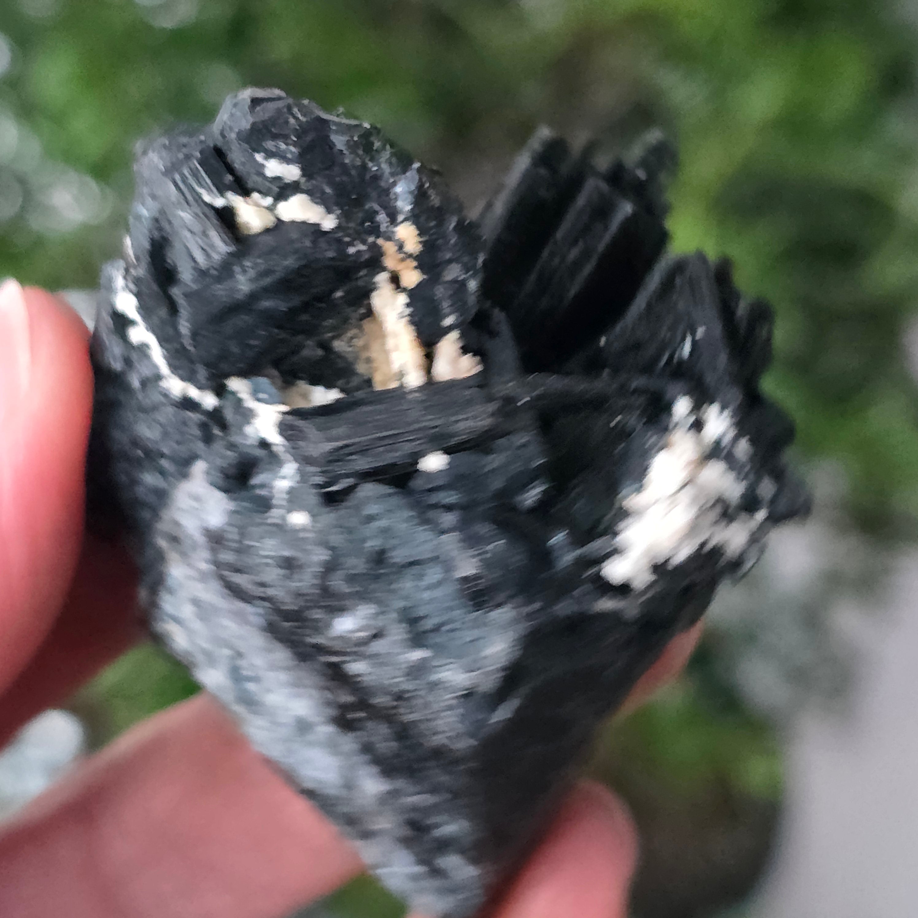 Cluster turmalina neagra model 24 din Erongo, Namibia