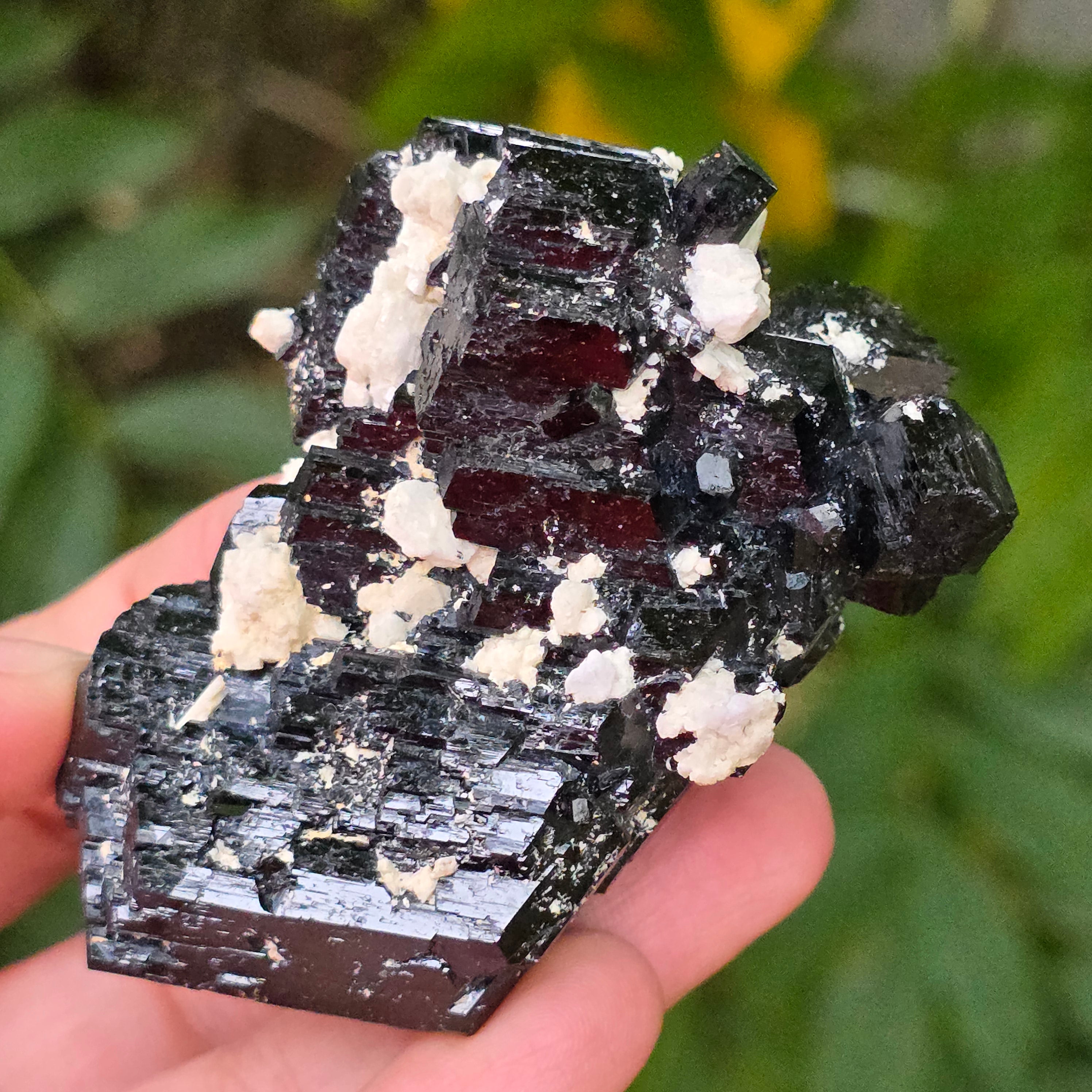 Cluster turmalina neagra model 3 din Erongo, Namibia