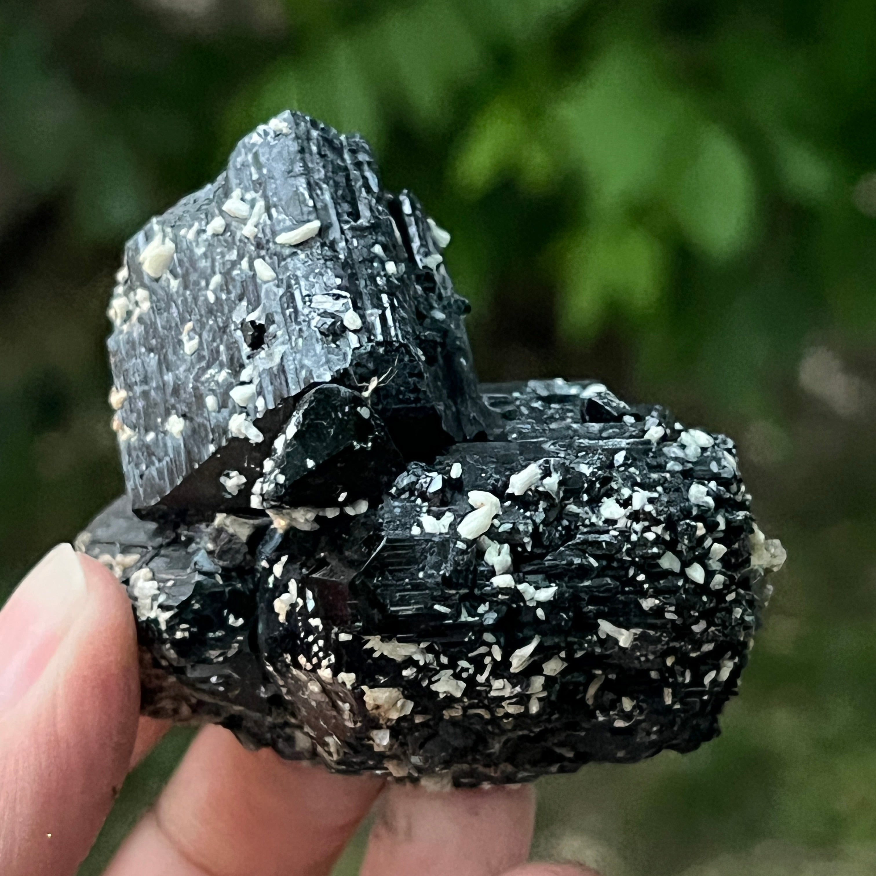Cluster turmalina neagra model 6 din Erongo, Namibia