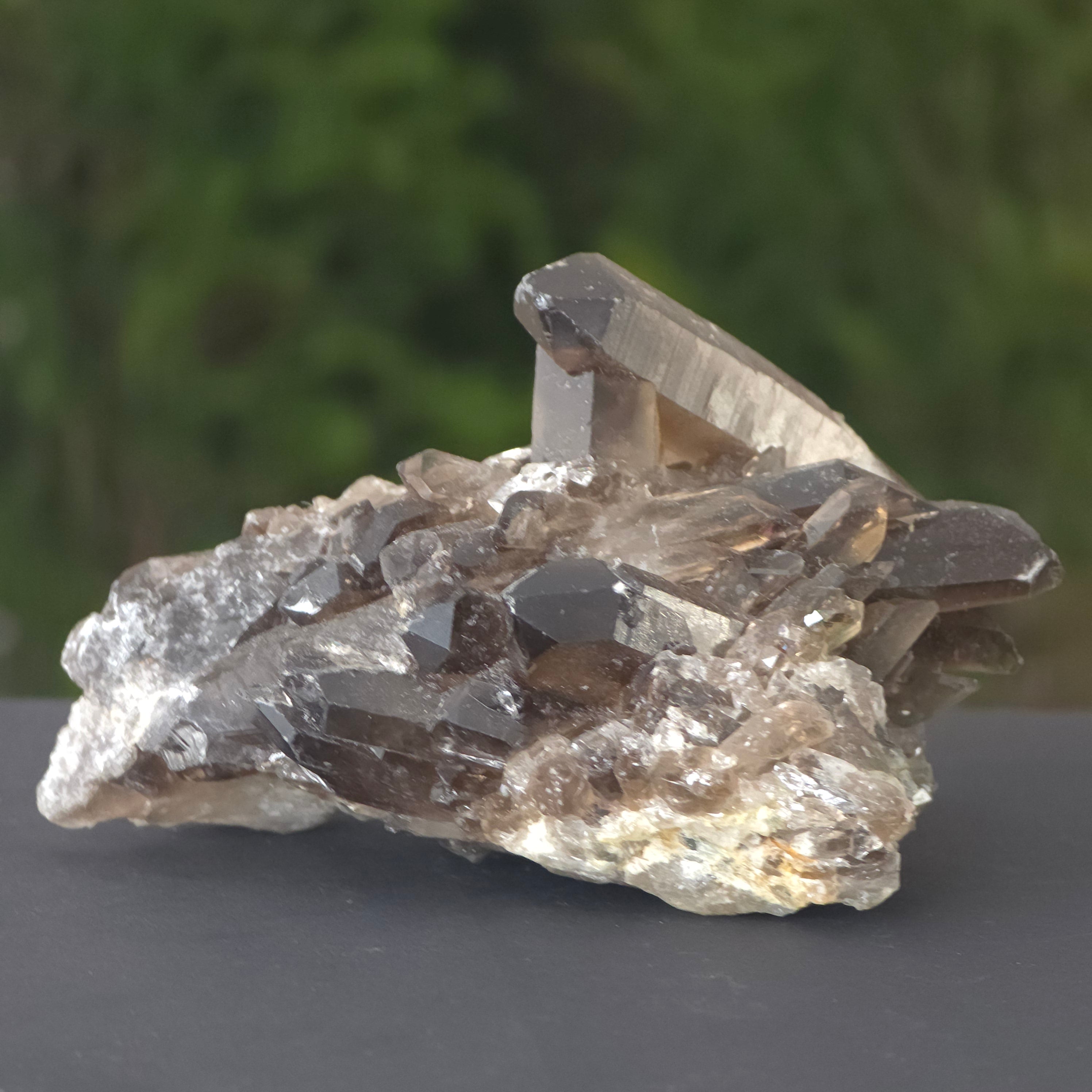 Cluster / varf cuart fumuriu din Brazilia, model L2