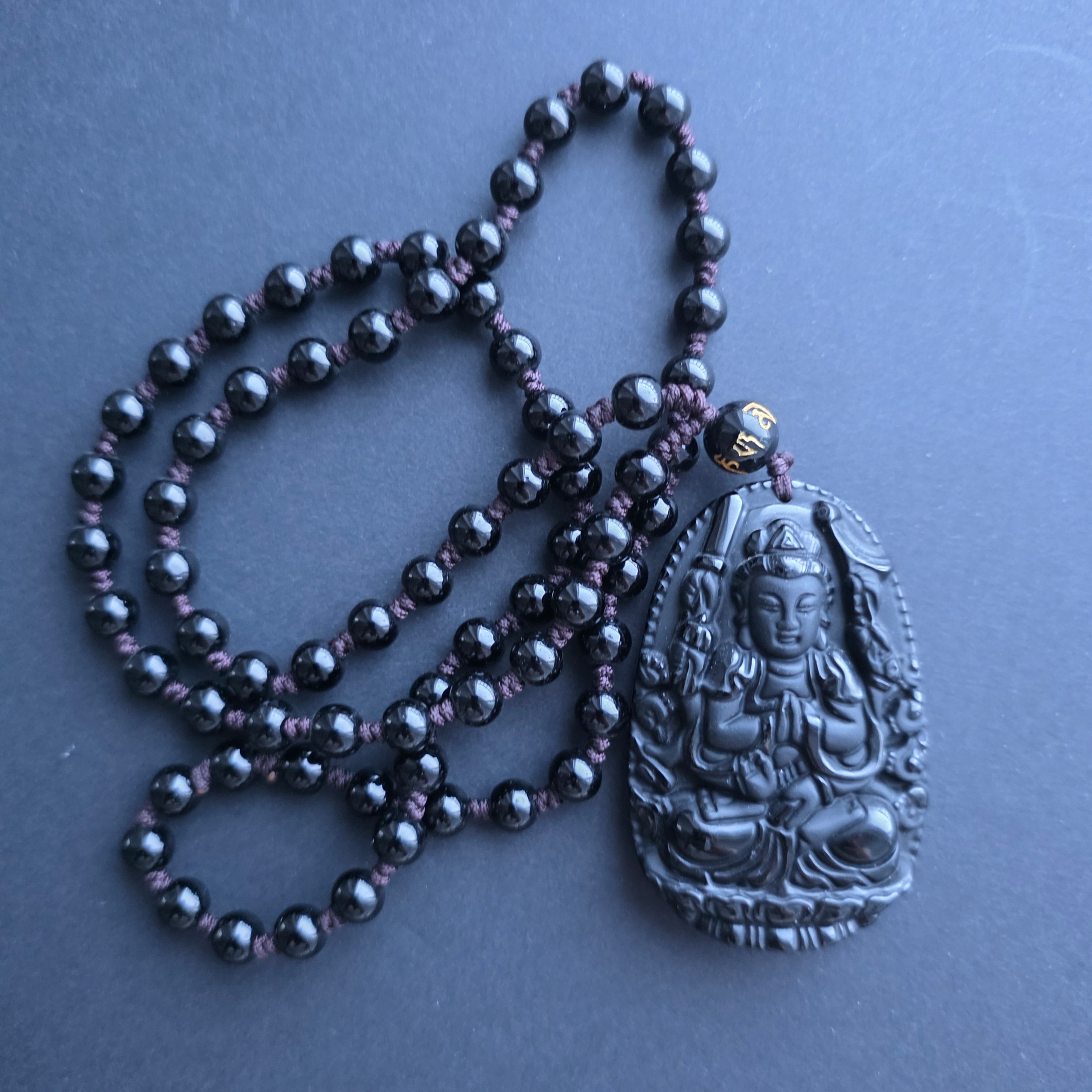 Colier amuleta obsidian negru | Praying Buddha
