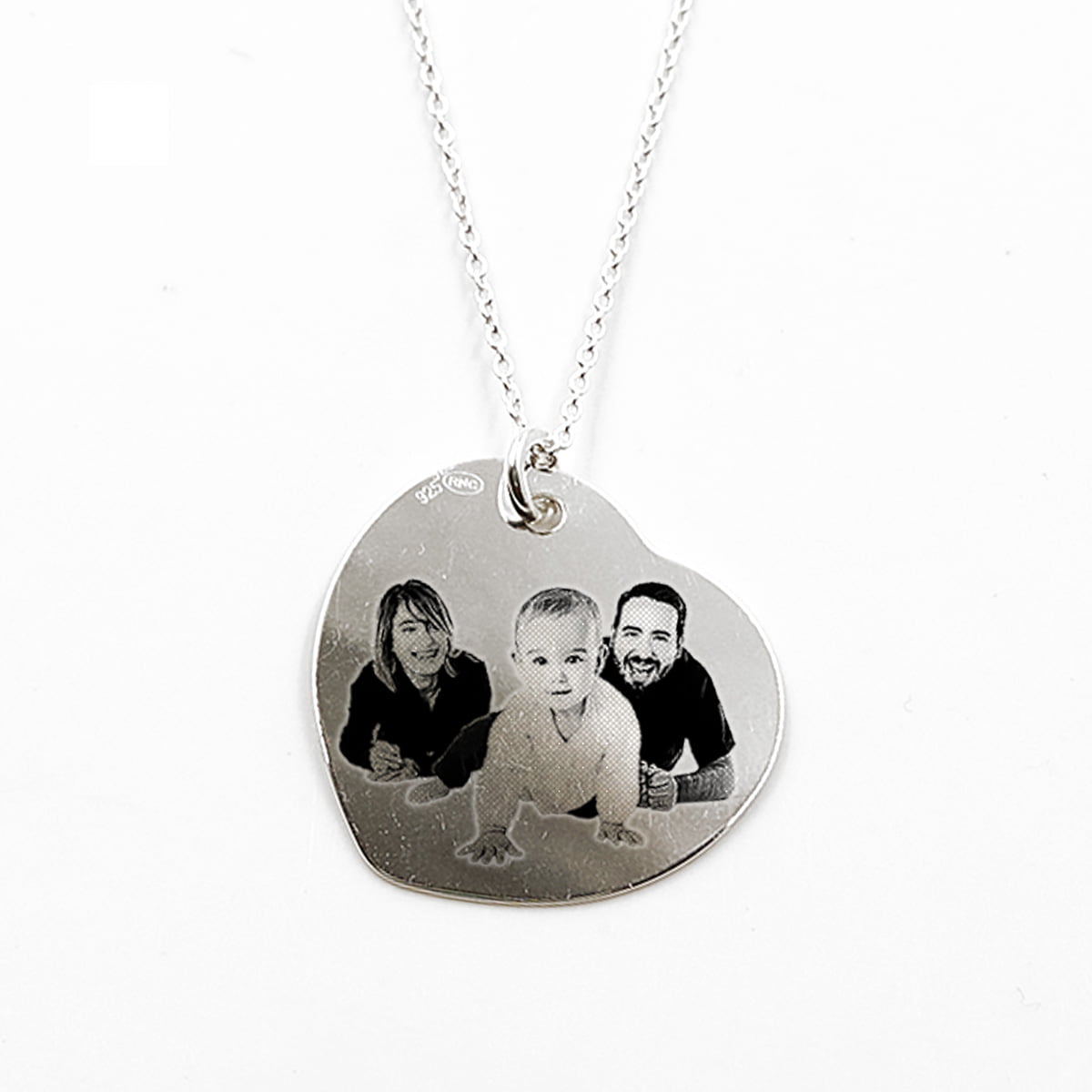 Colier cu medalion inima din argint, personalizat prin gravura