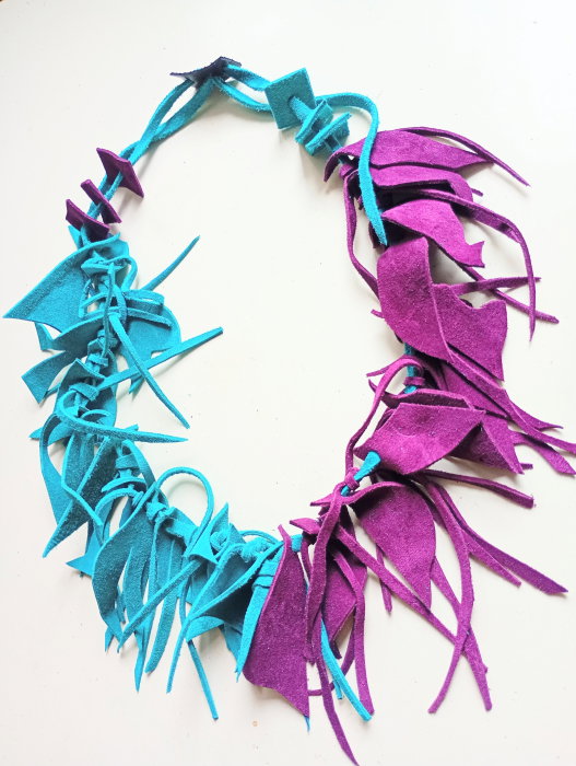 Colier handmade unicat , din piele naturala,nuante turcoaz mov