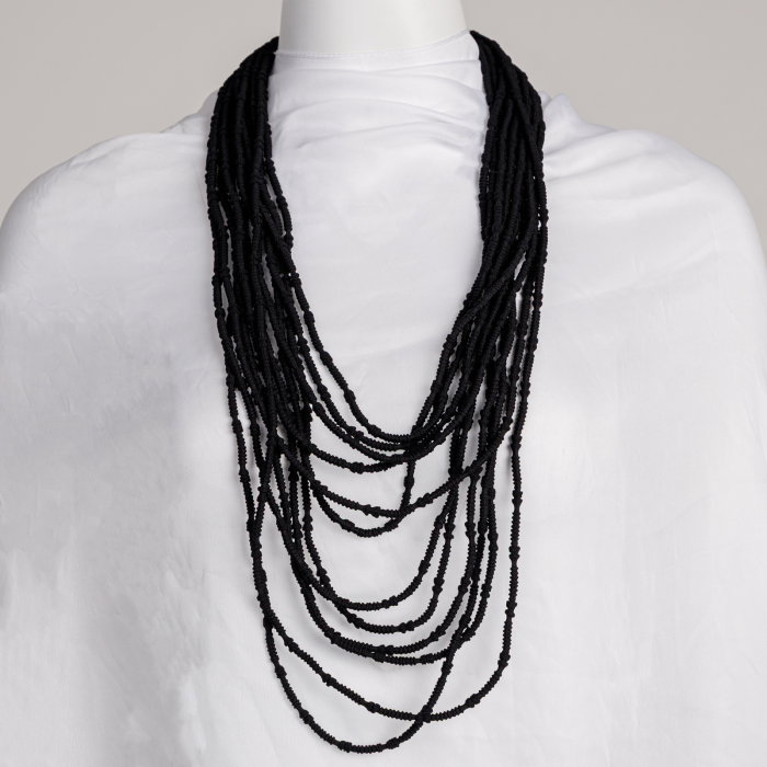 Colier lung multisir negru textil , design fluid, elegant