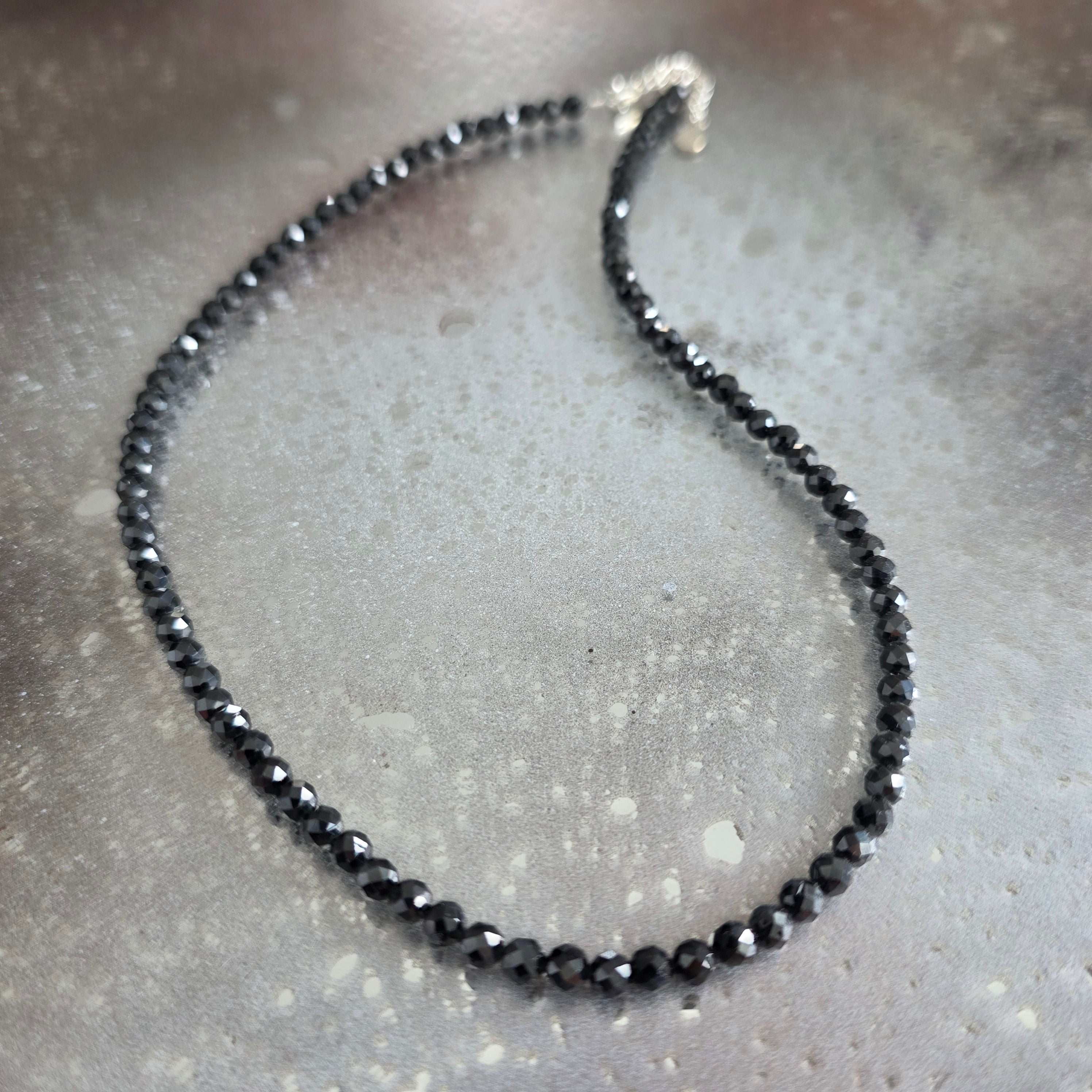 Colier spinel negru fațetat Midnight Spark #90