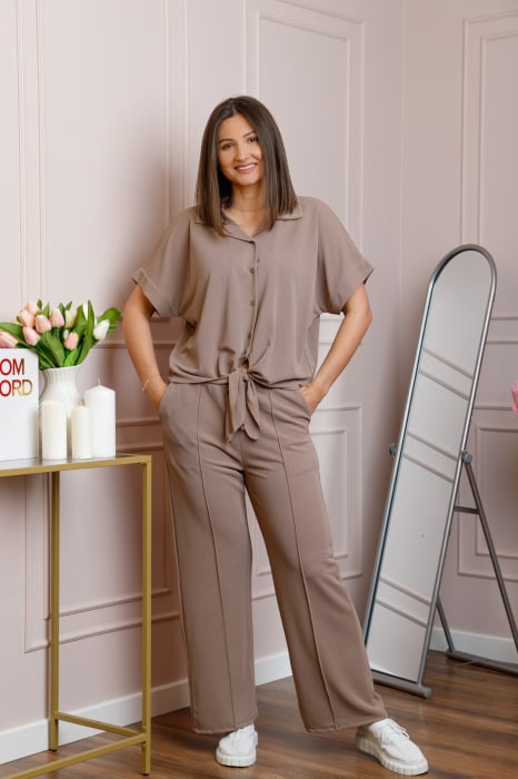 Compleu dama bej cu pantaloni largi si bluza cu nod Abigail