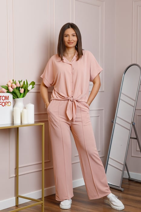 Compleu dama roz pastel cu pantaloni largi si bluza cu nod Abigail