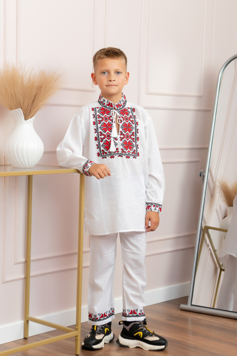 Compleu traditional alb pentru baieti cu motiv geometric rosu Emil 02