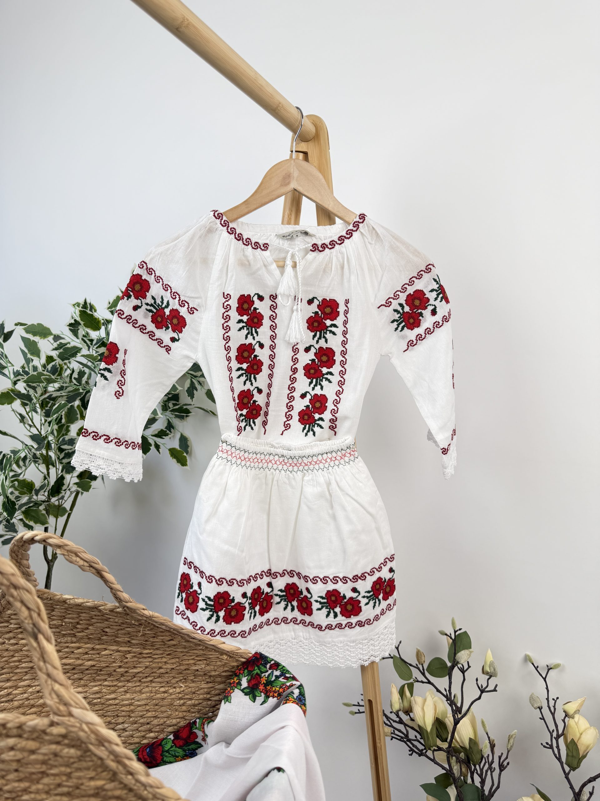 Compleu tradițional fete – fustă și ie TM2509 *motive florale* - 6