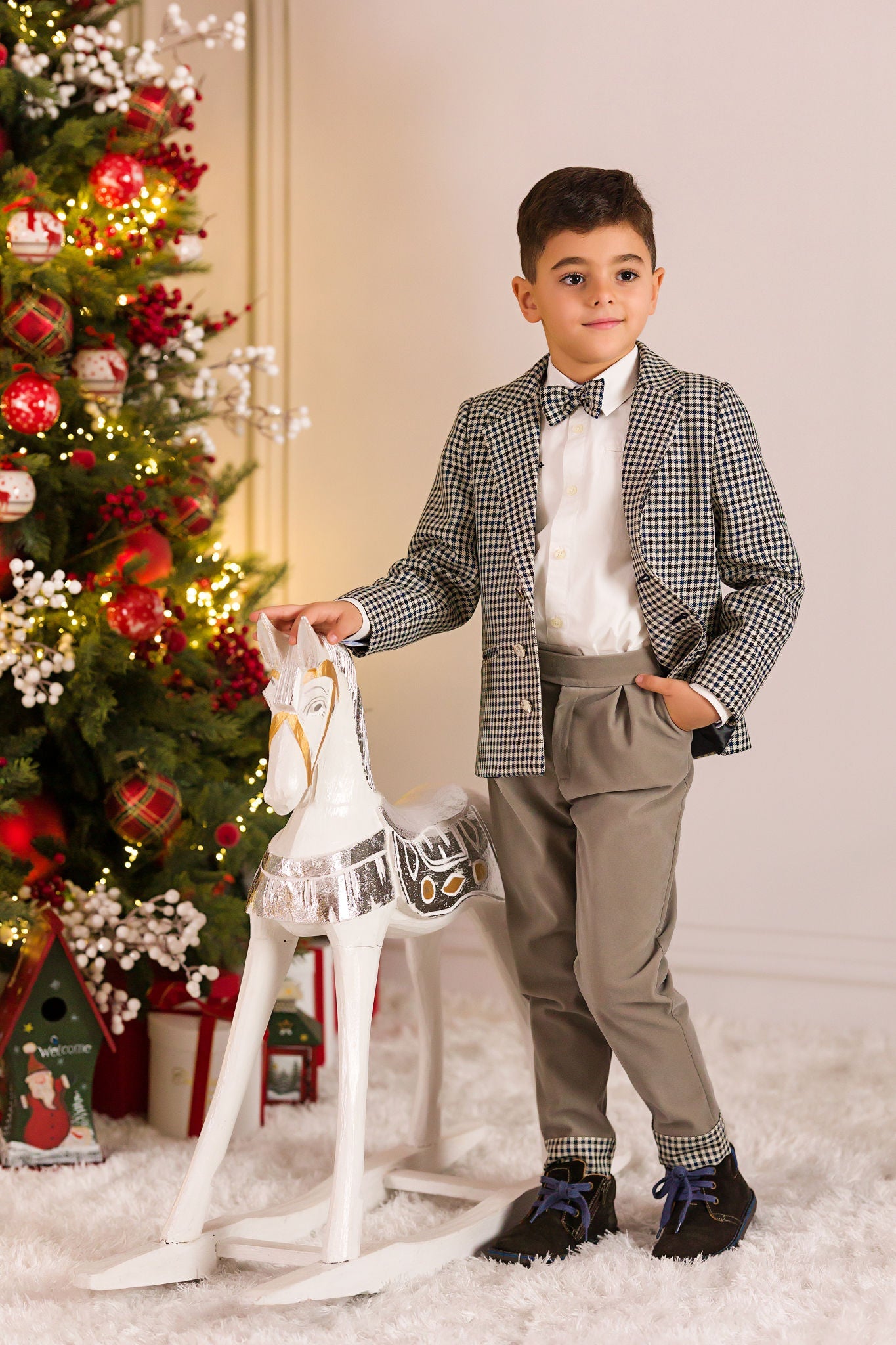 Costum elegant pentru baieti, sacou in carouri si pantalon din catifea gri - Adam