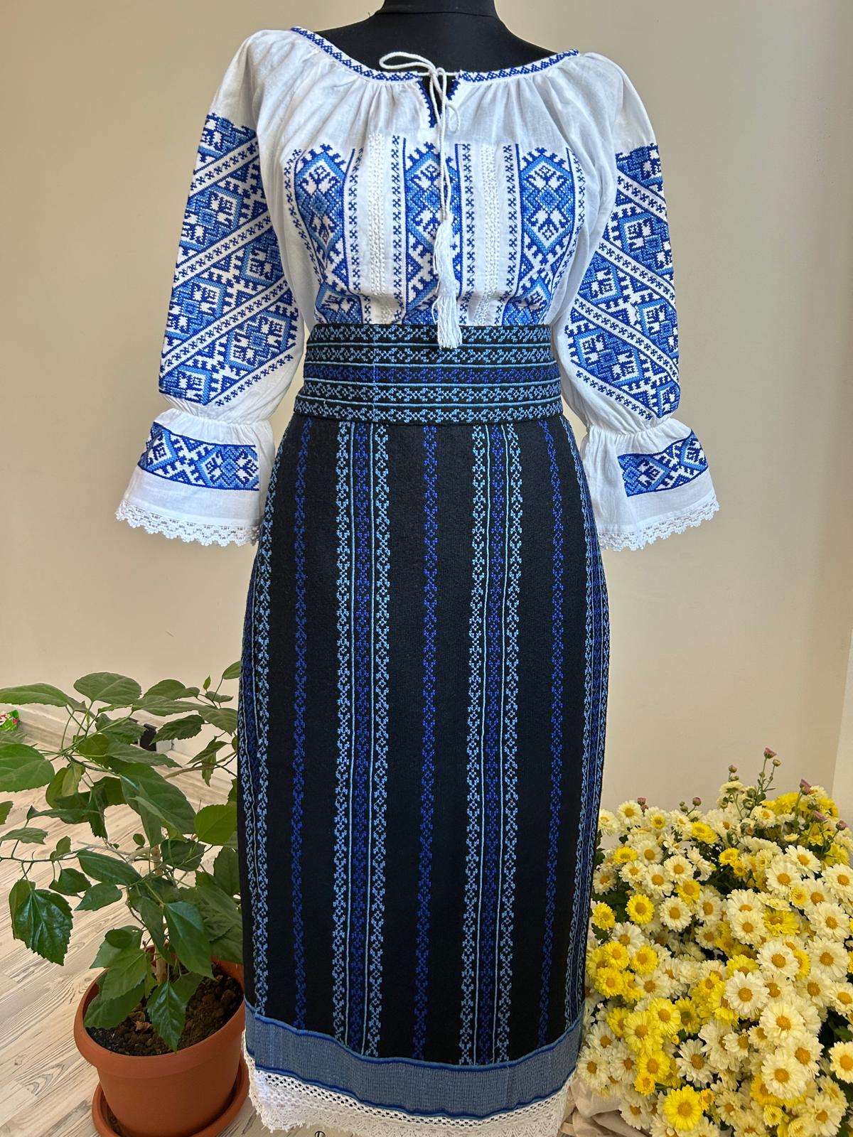 Costum tradițional feerie TM1427 - catrință, brâu și ie - S