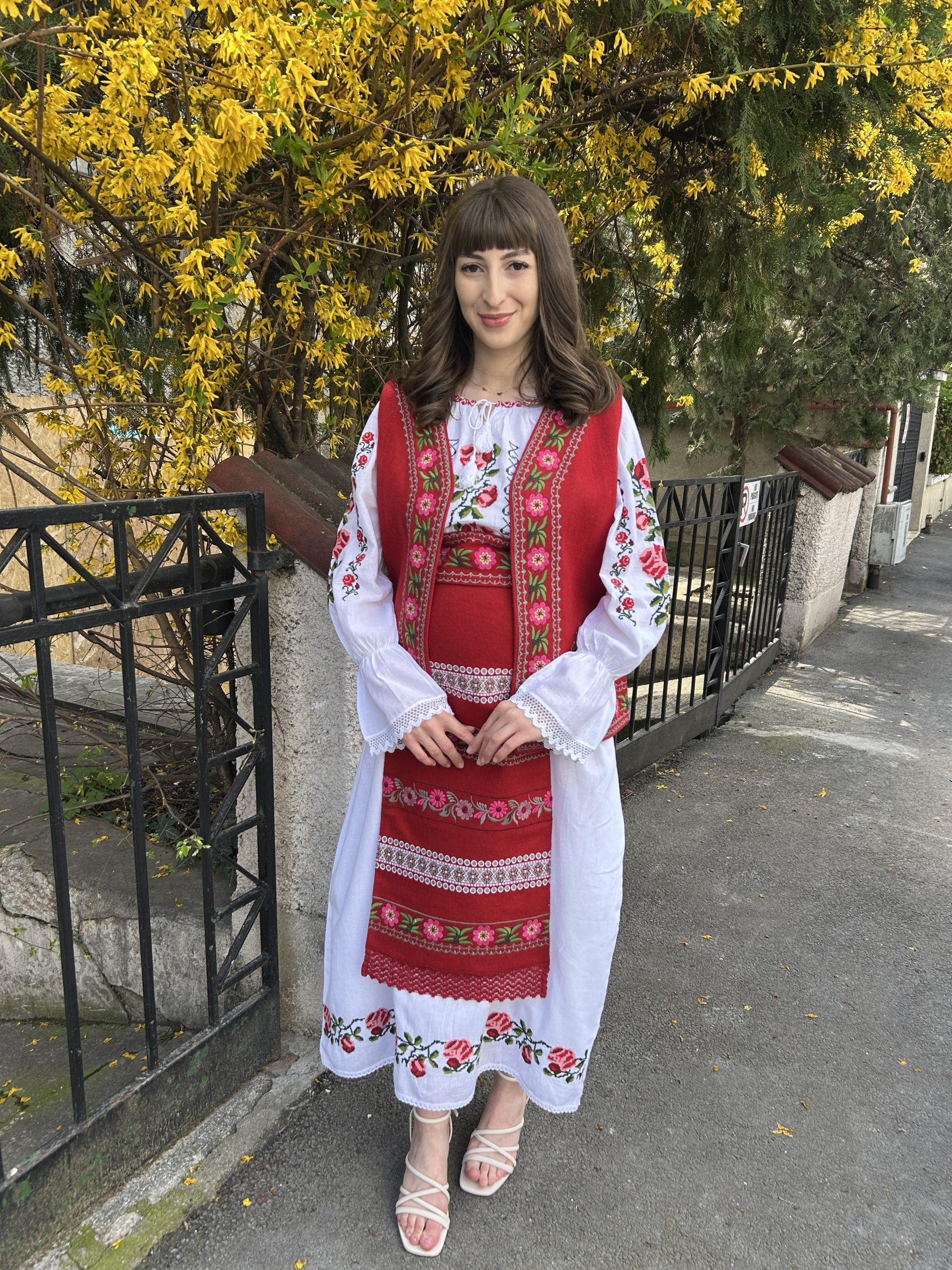 Costum tradițional femei motive florale TM1868 - 2XL - XL