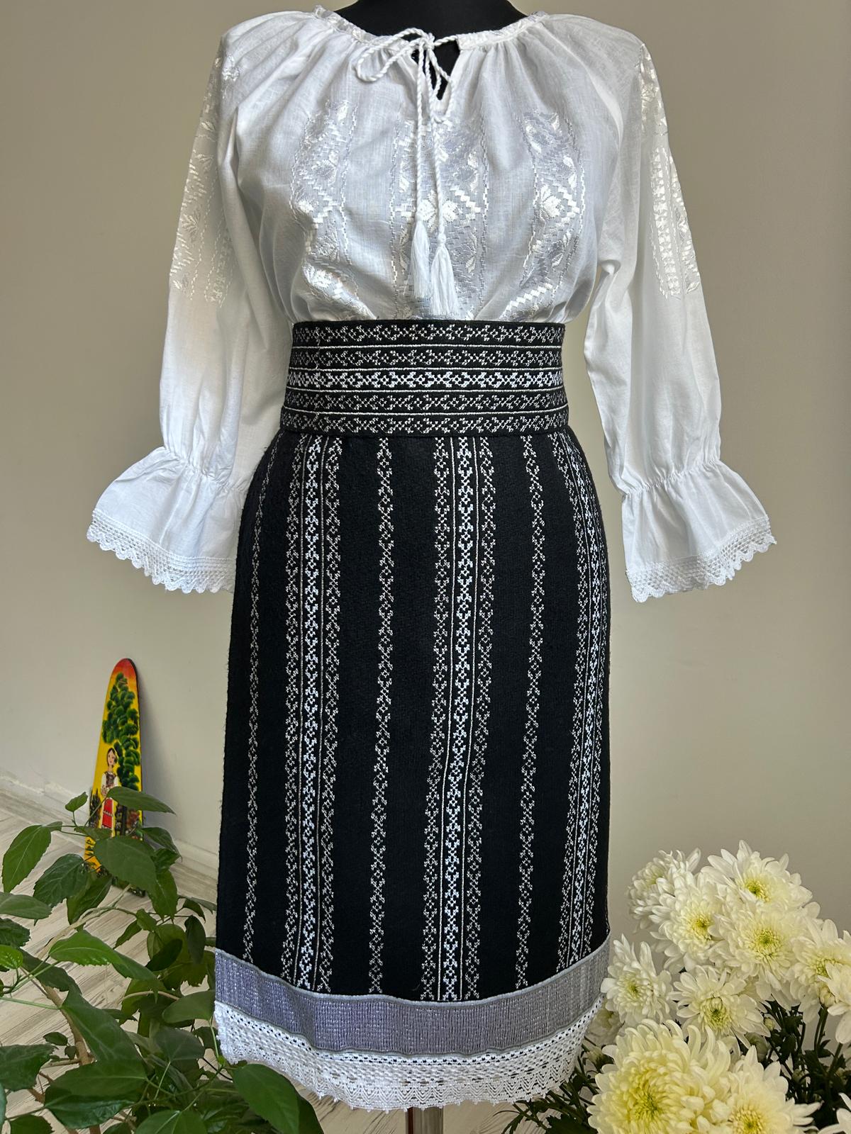 Costum tradițional fete 10-16 ani TM1608 amurg - 10