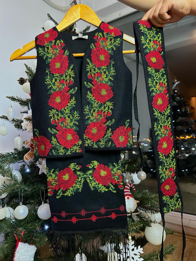 Costum tradițional fete 6-16 ani TM669 - 16