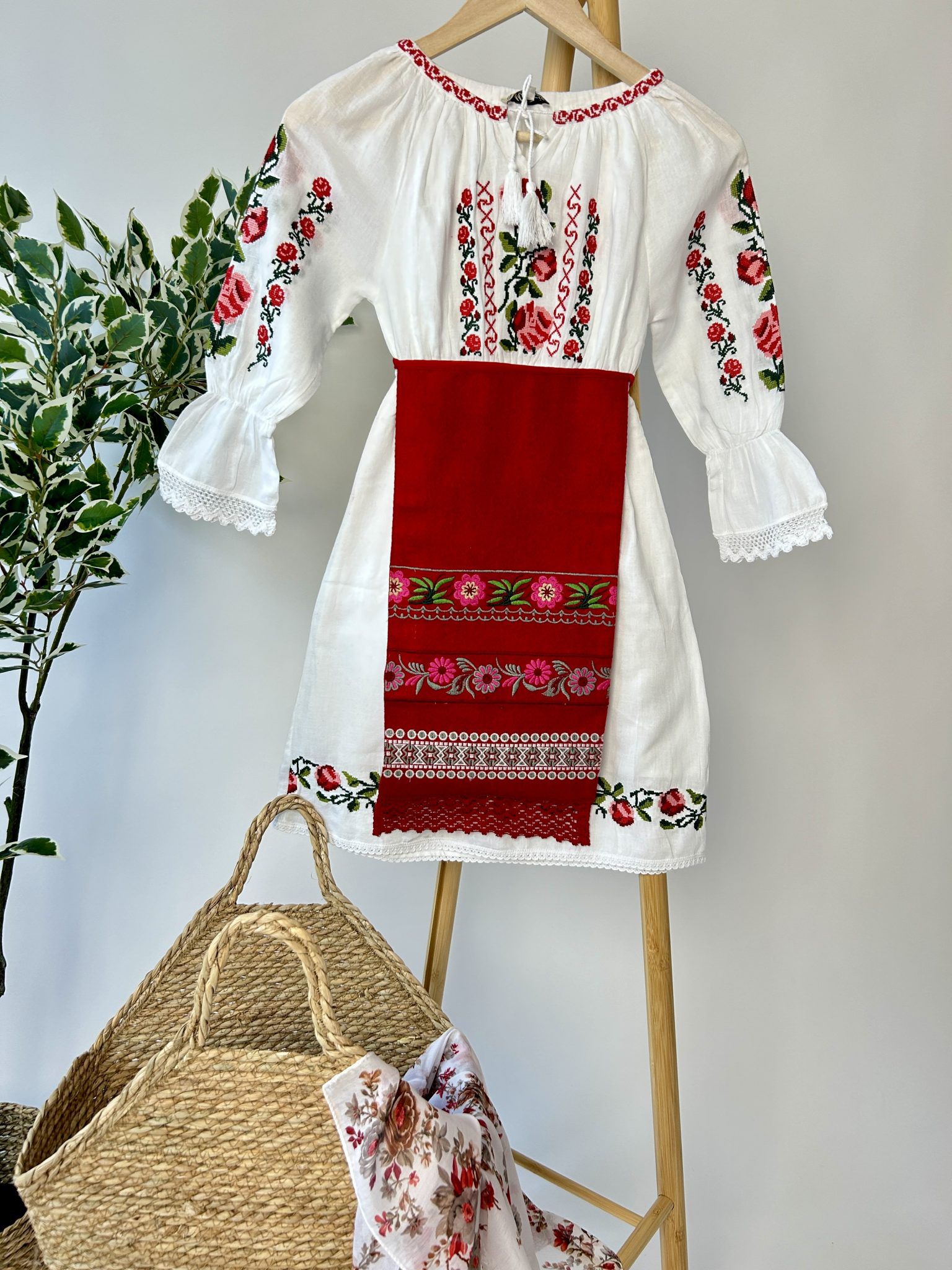 Costum tradițional fete TM2284 - 16