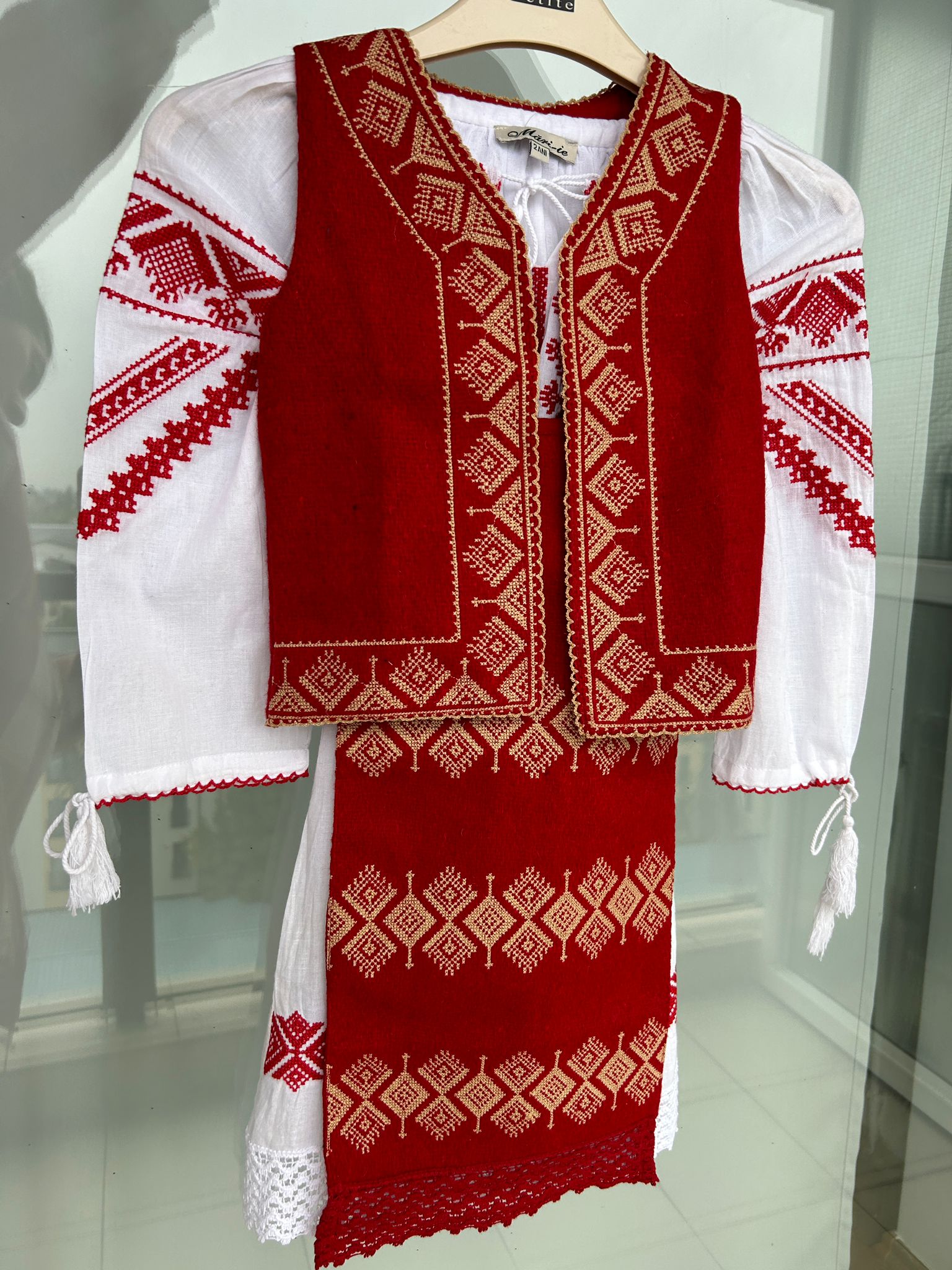 Costum tradițional fete TM647 - 8