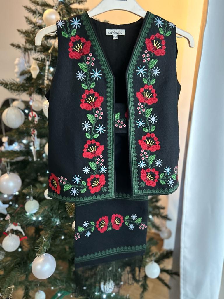 – Costum tradițional fete – TM704 - 14
