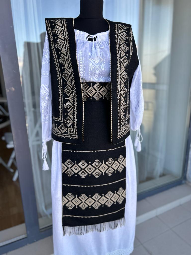 Costum tradițional TM846 *bej* - M