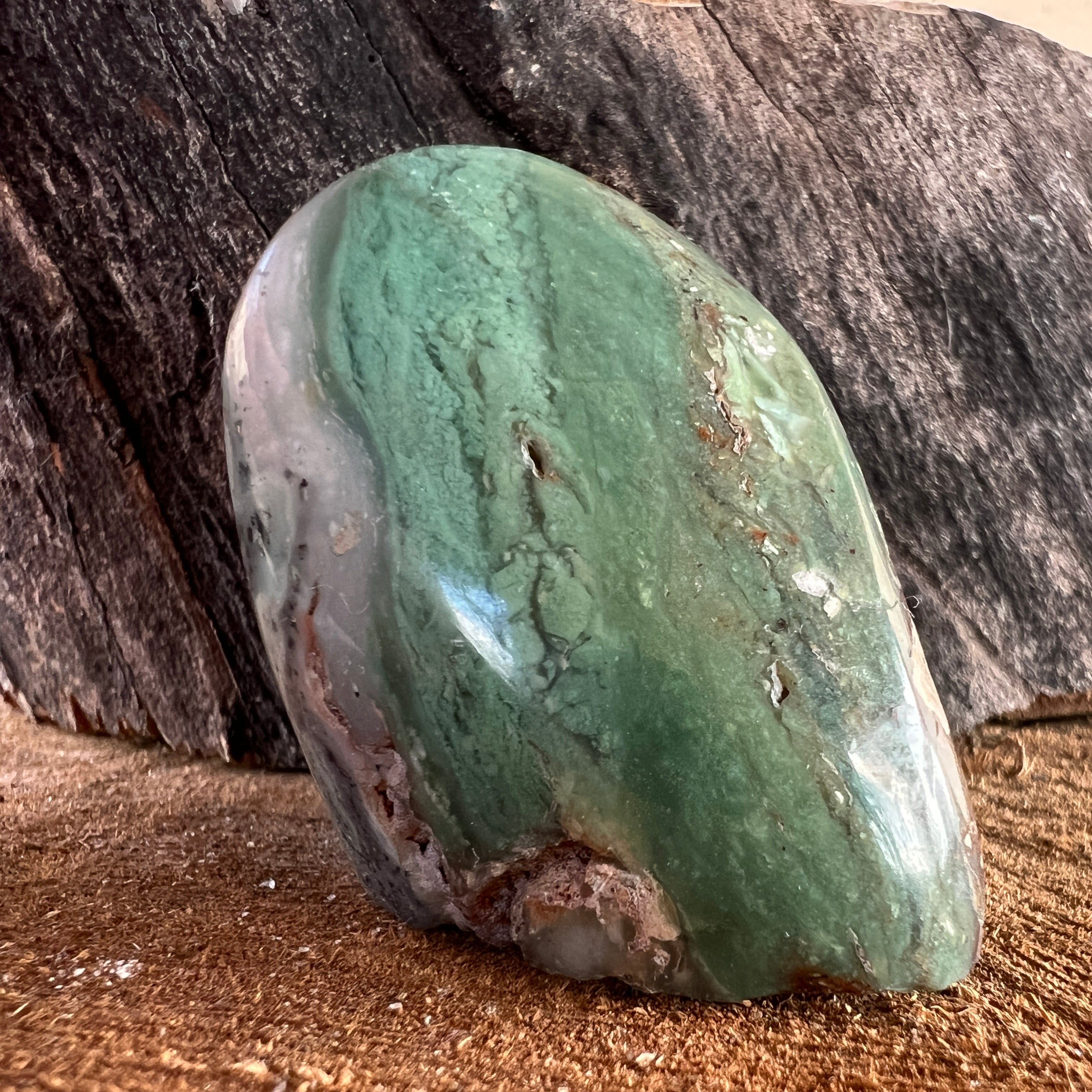Crisopraz smarald palmstone model 16 din Zimbabwe