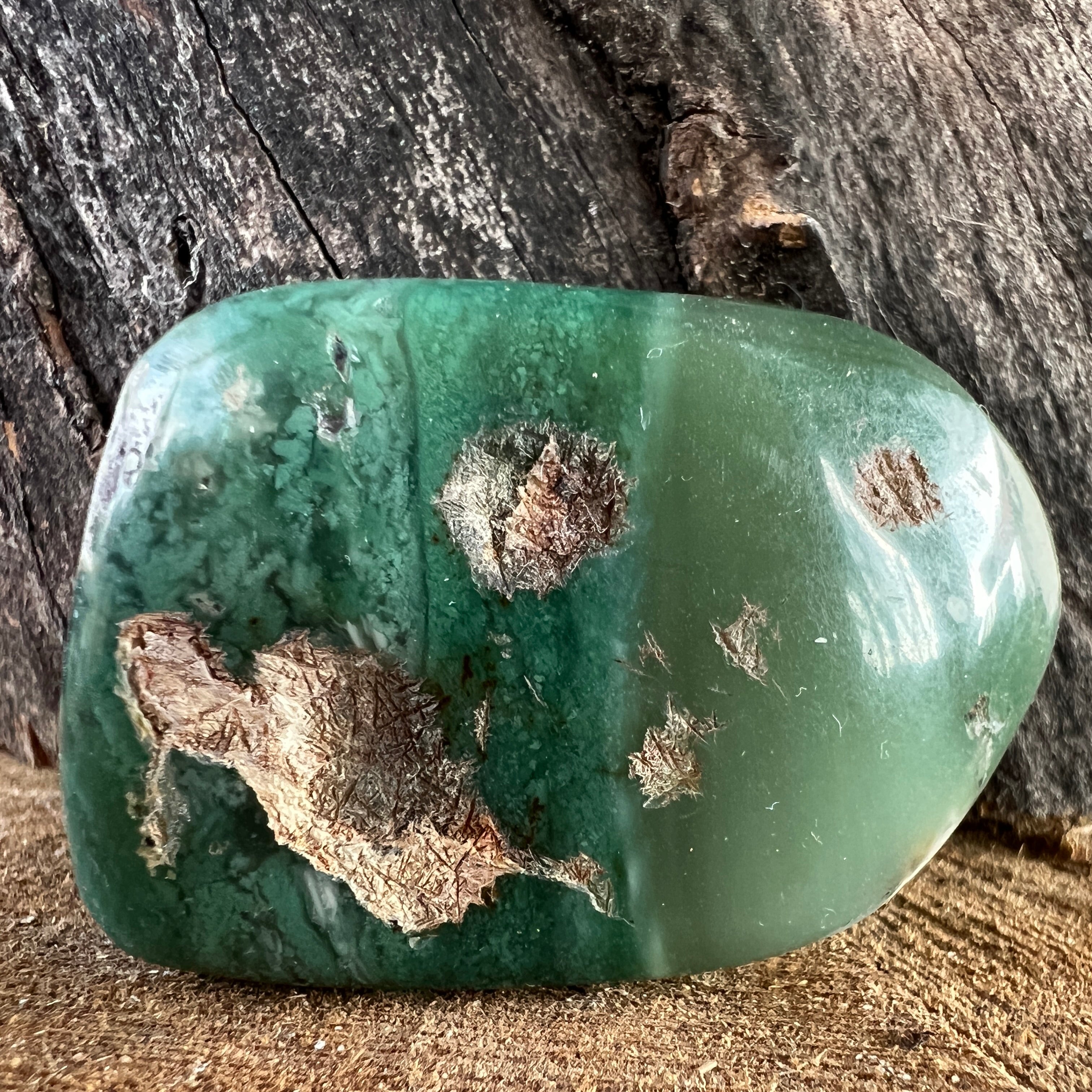 Crisopraz smarald palmstone model 20 din Zimbabwe