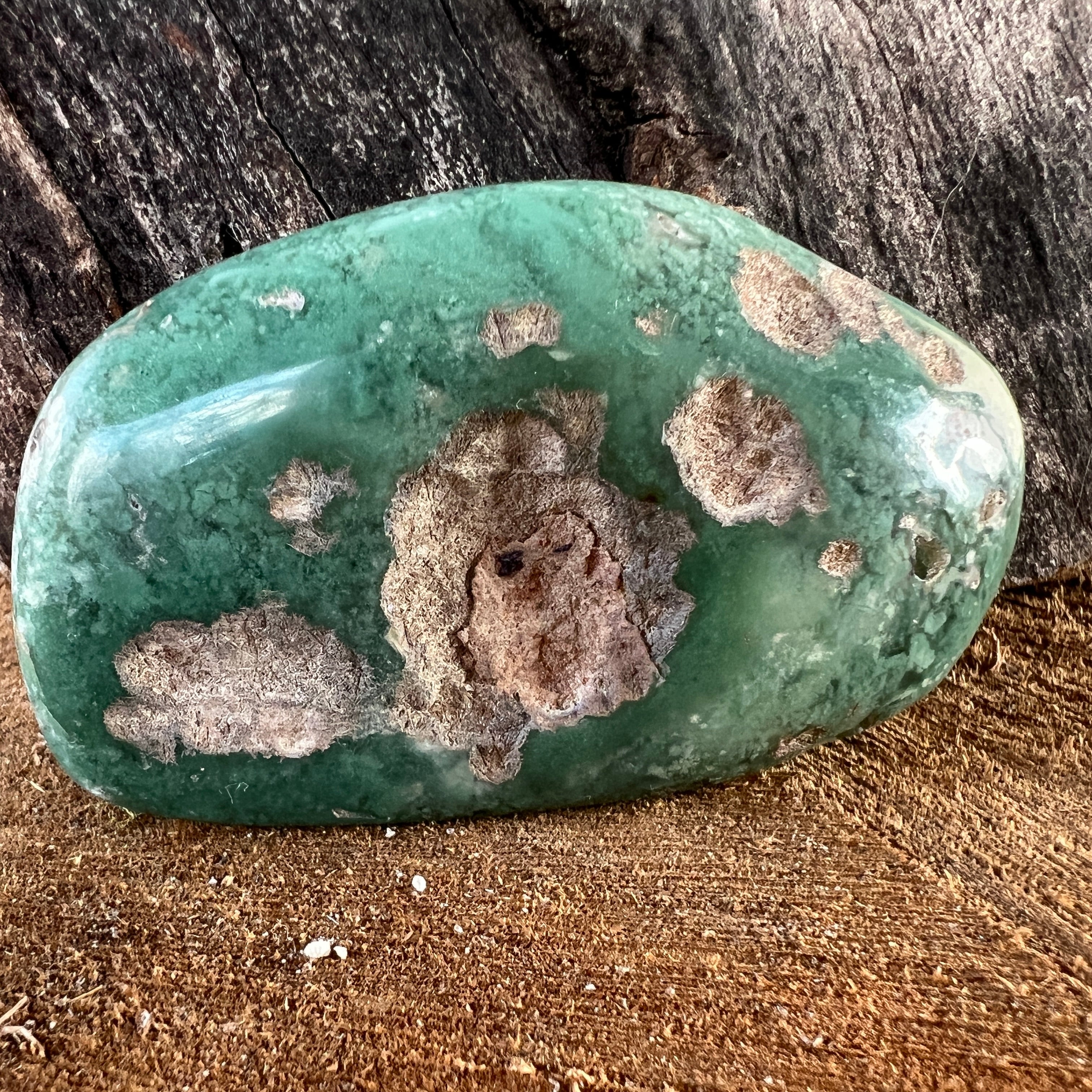Crisopraz smarald palmstone model 9 din Zimbabwe