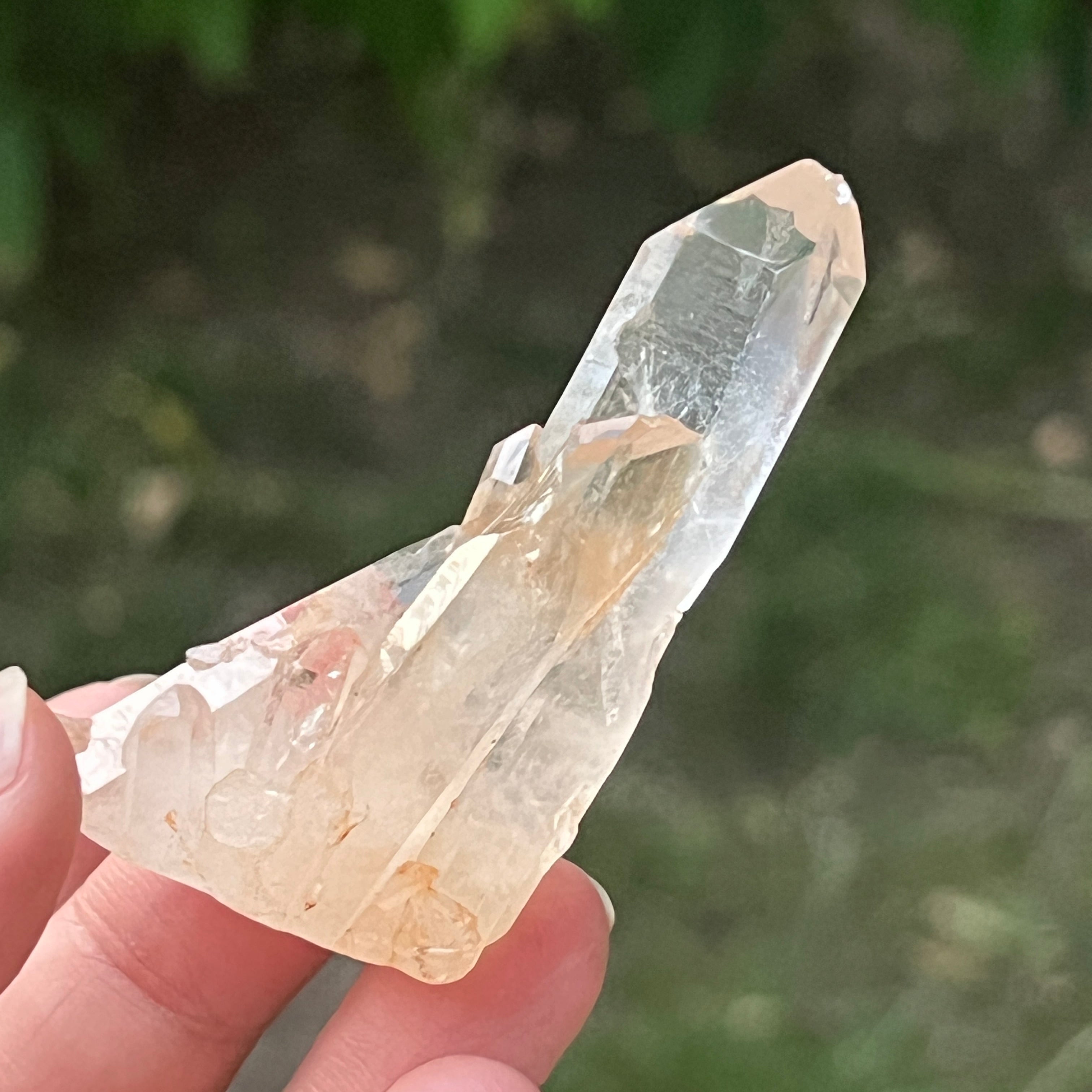 Cristal de cuarț cu incluziuni de goethit brun-portocaliu | Model 13