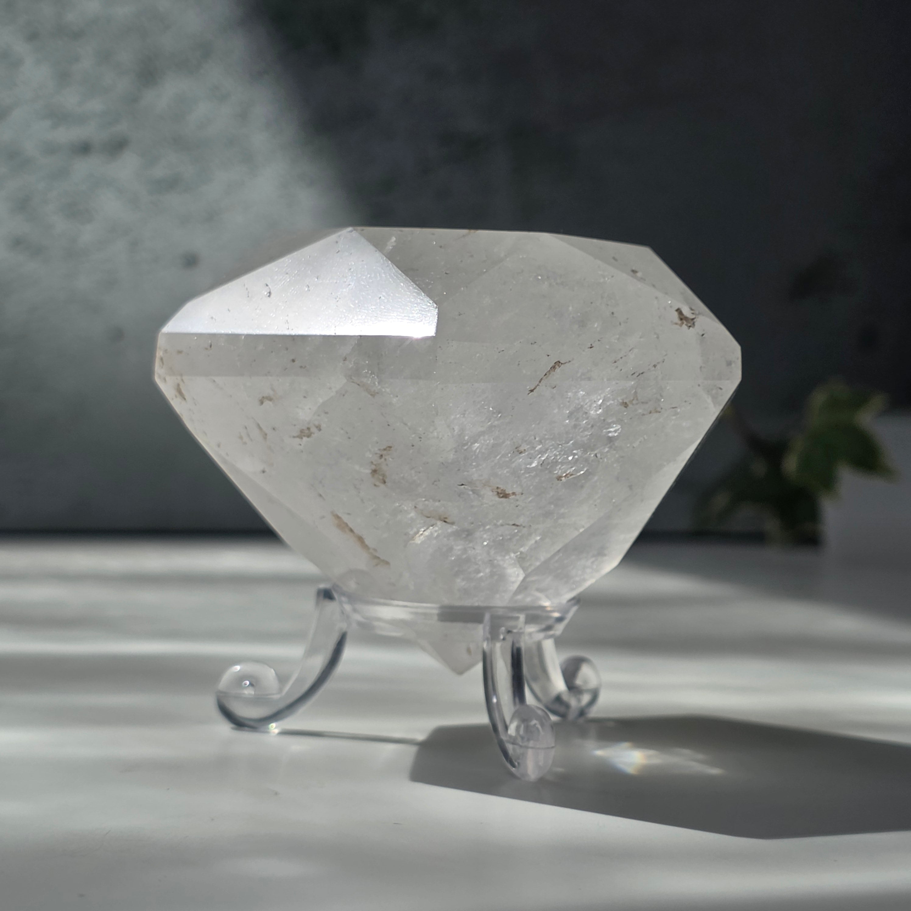 Cuart forma diamant calitate extra, cristal de stanca/cuart incolor m9