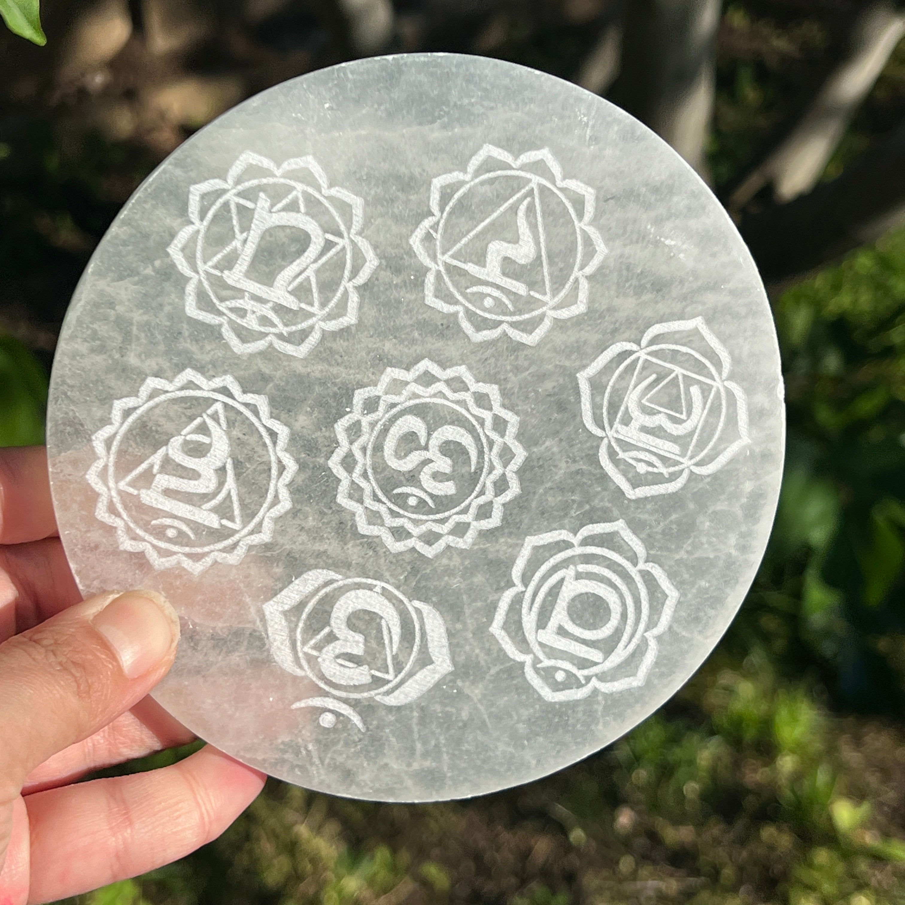 Disc Selenit Chakra 8, 10, 14 cm, grila grid cristale