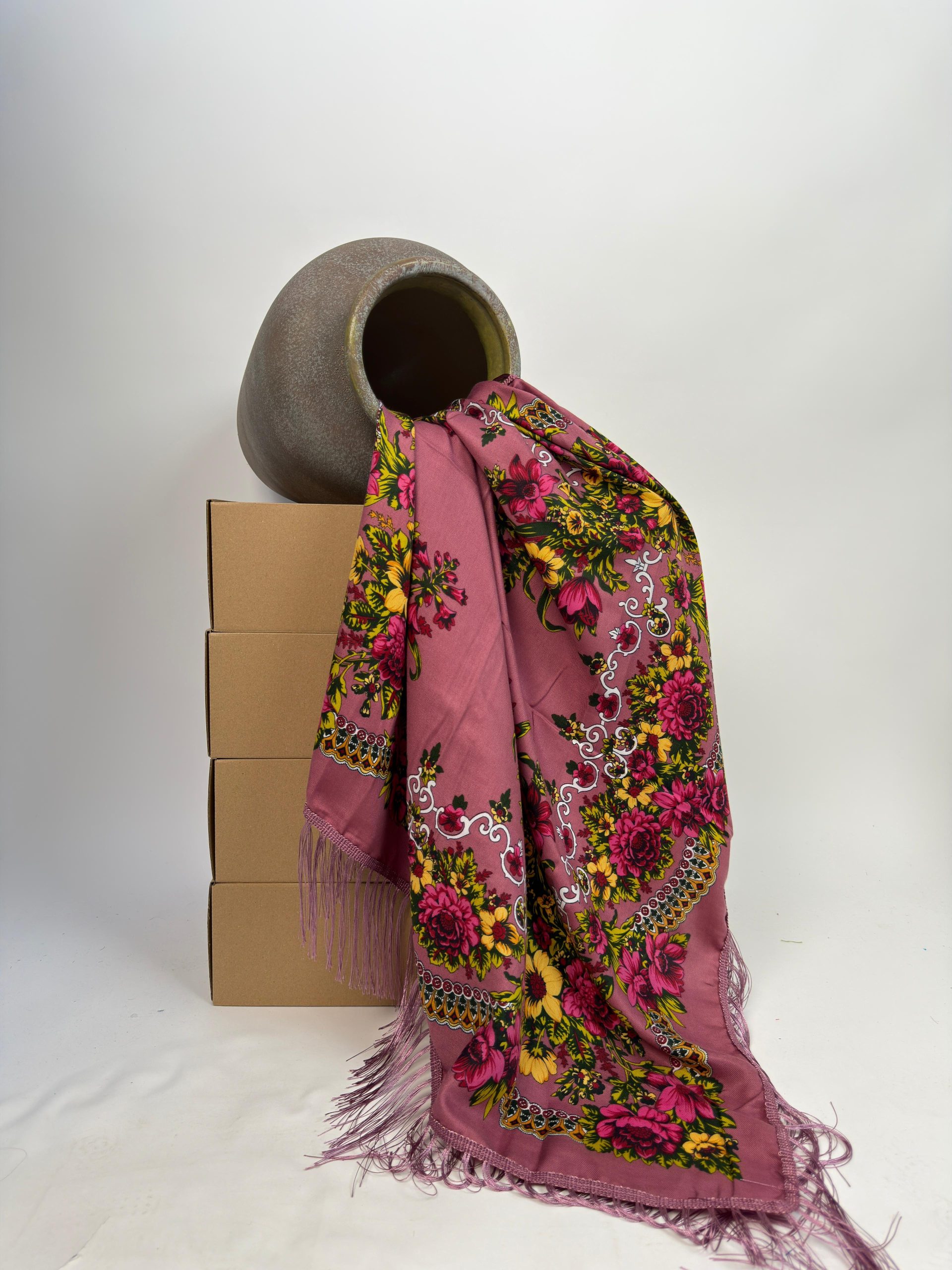 Eșarfă elegantă cu imprimeu floral și franjuri fine TM2337