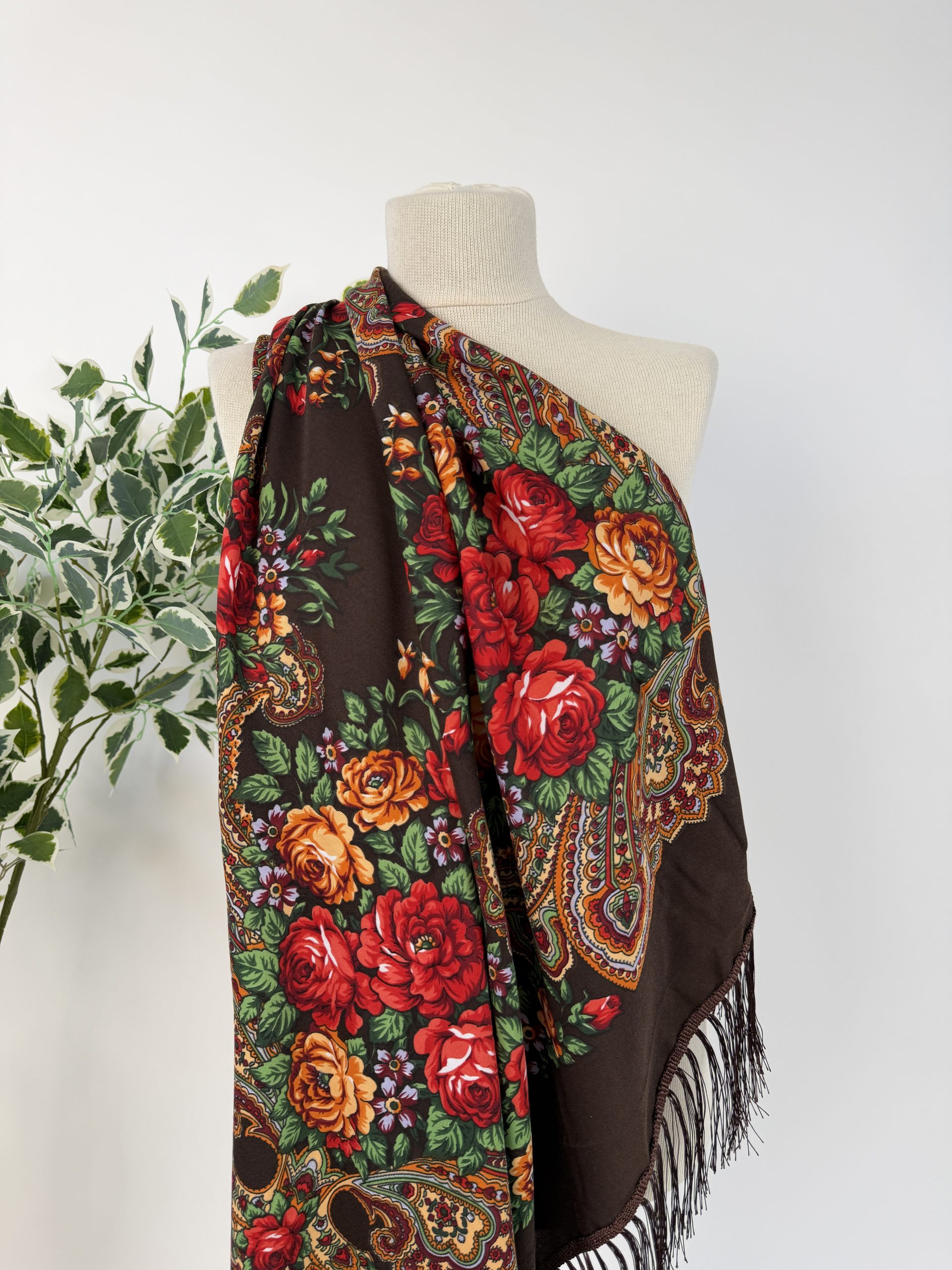 Eșarfă elegantă cu imprimeu floral și franjuri fine TM2354