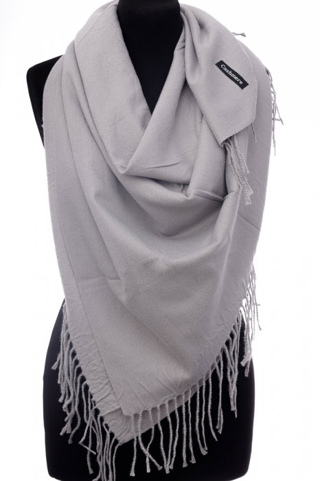 Esarfa gri patrata din material gros tip cashmere