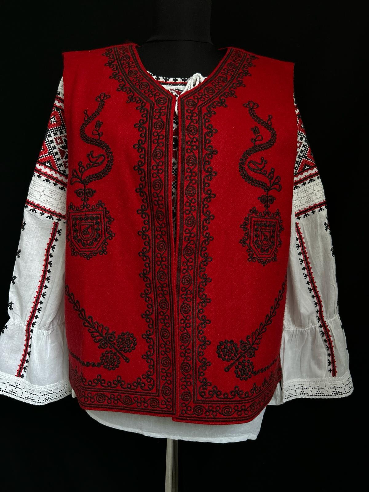 Vestă tradițională femei TM403 *motive geometrice* - XXL