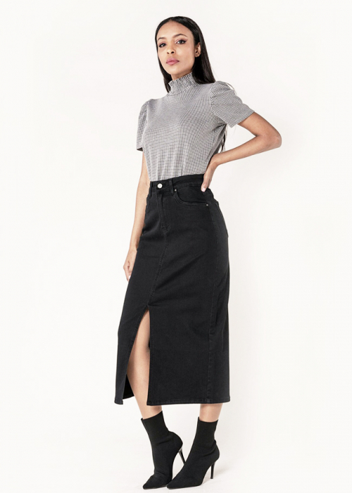 Fusta neagra de denim cu slit frontal P215 M10