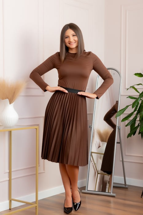 Fusta plisata Luna cu elastic in talie - Maro