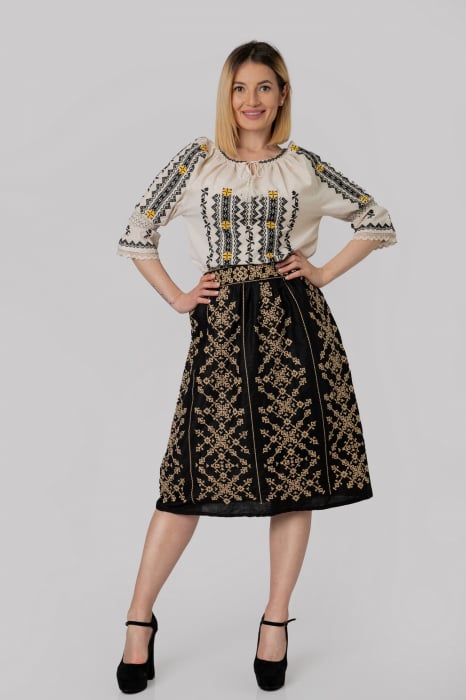 Fusta traditionala neagra cu broderie geometrica crem Elisabeta