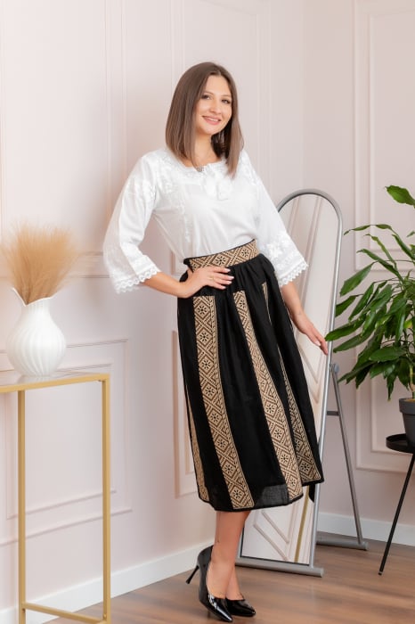 Fusta traditionala neagra cu broderie geometrica crem Magdalena 02