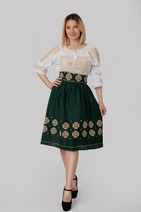 Fusta traditionala verde cu broderie florala crem Eva 04