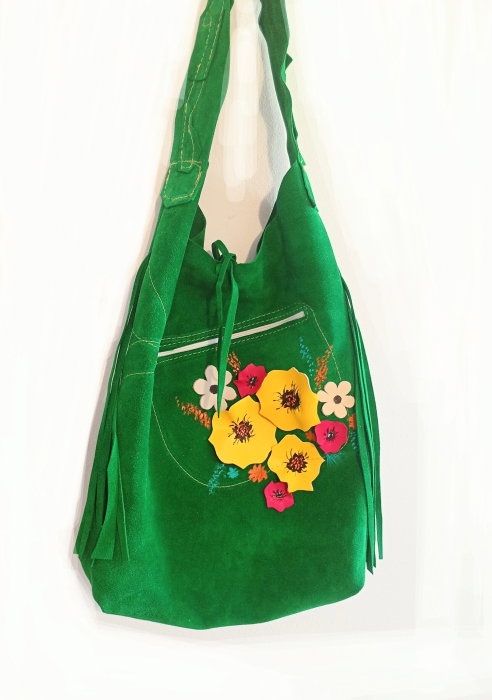 Geanta handmade verde,cu flori 3D ,din piele naturala intoarsa,unicat